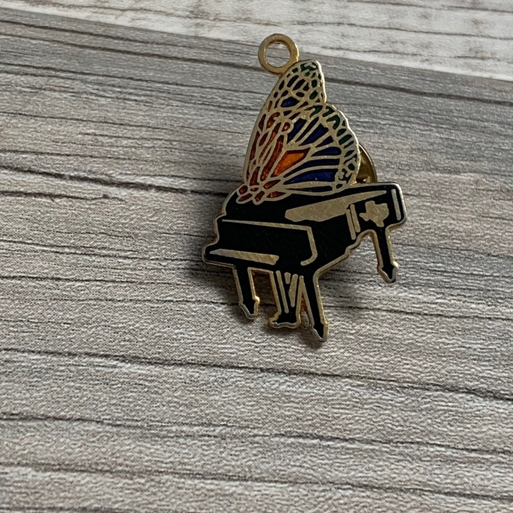 Texas Grand Piano Butterfly Enamel Pin Gold Tone Music Charm Black Multi Color